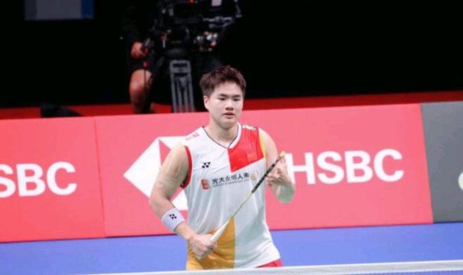 阿隆索和萨拉赫到底谁先离开球队？阿隆索看起来离开皇马会早一些